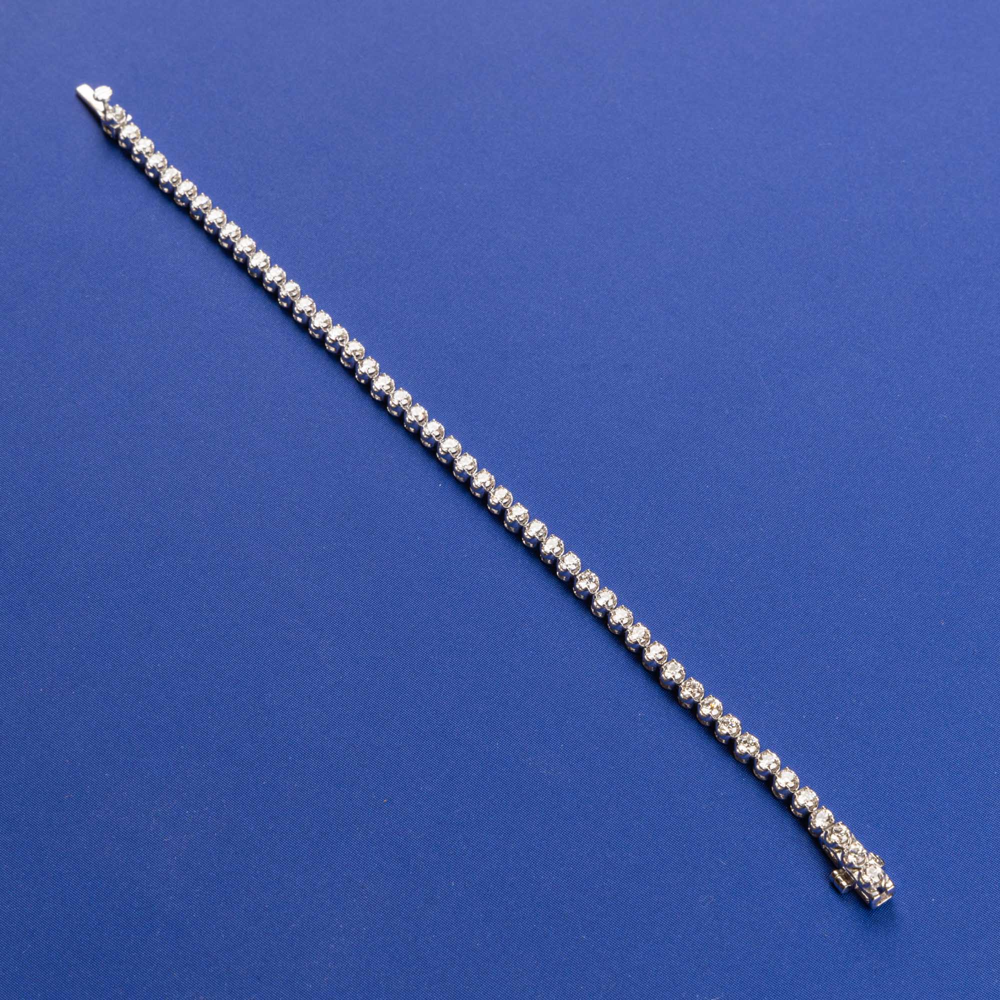 White Gold Brilliance: Handmade 18K WG Diamond Bracelet