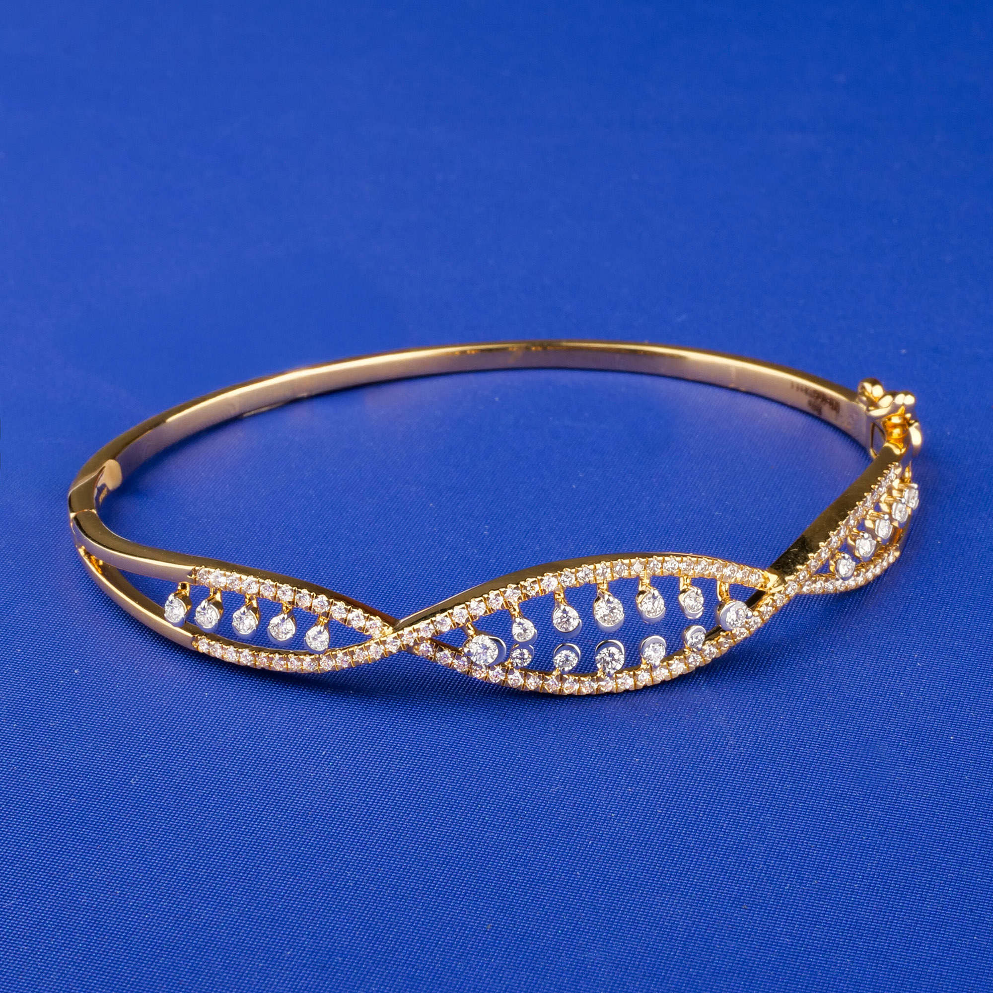 18K Yellow Gold Diamond Bangle/Bracelet