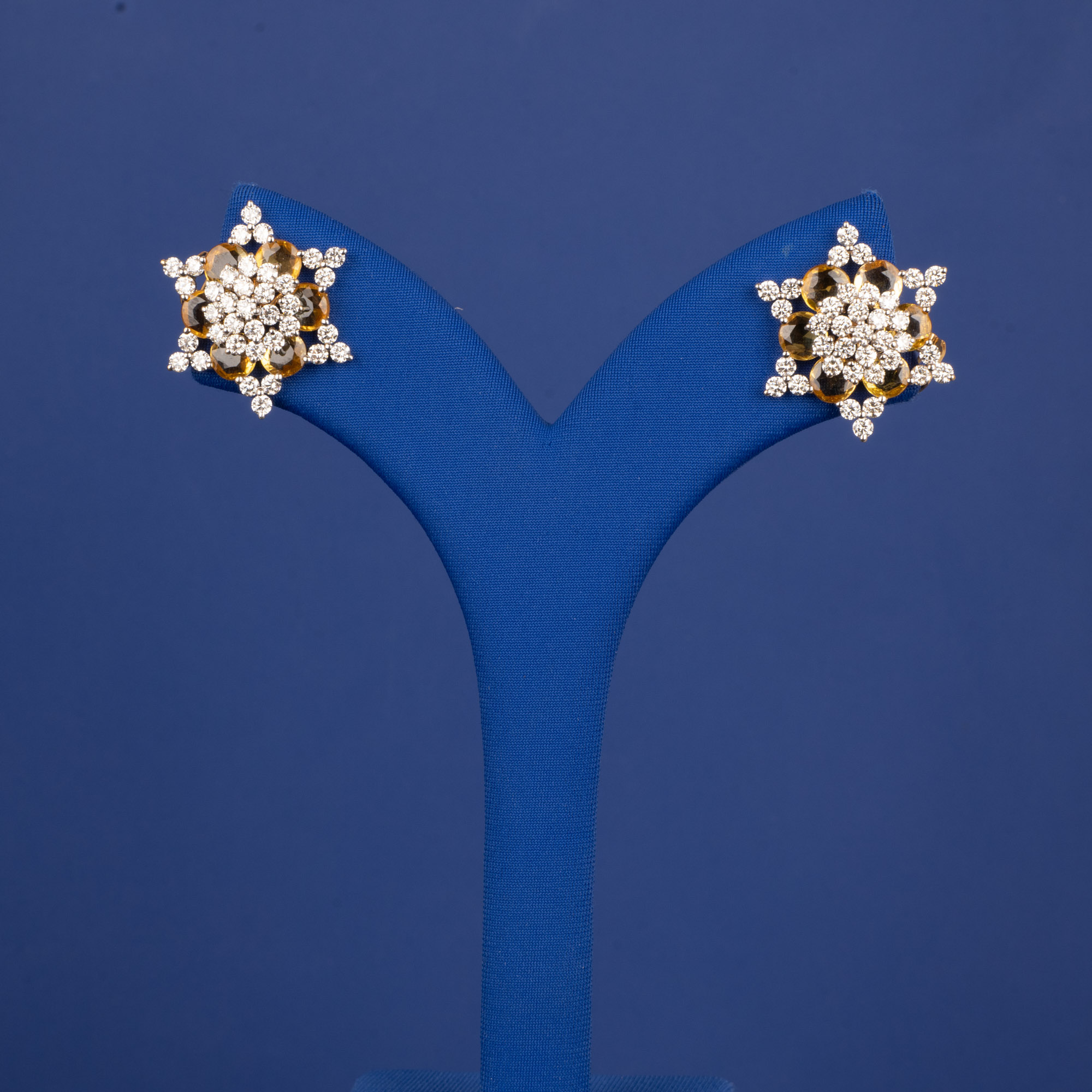 Radiant Gleam 18K Rose Gold Diamond Earrings