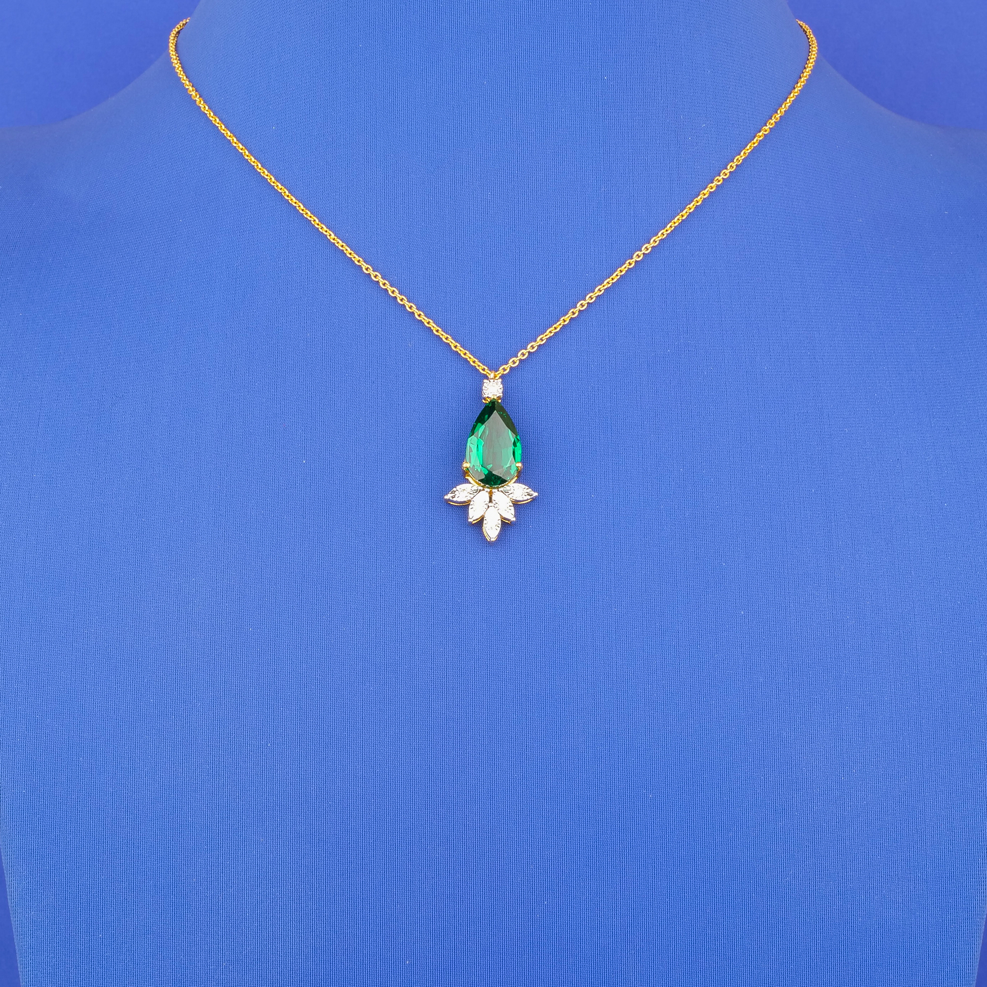 18K YG Diamond Necklace w/ Green Stone