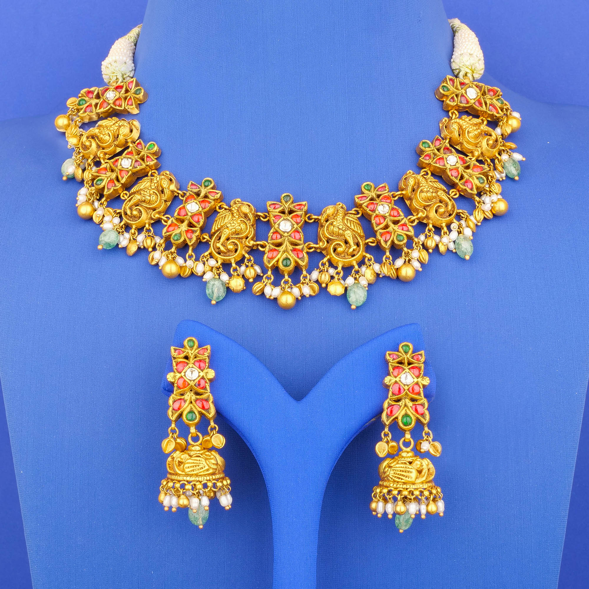 22K 'Antique' Polki Diamond Necklace and Earring Set