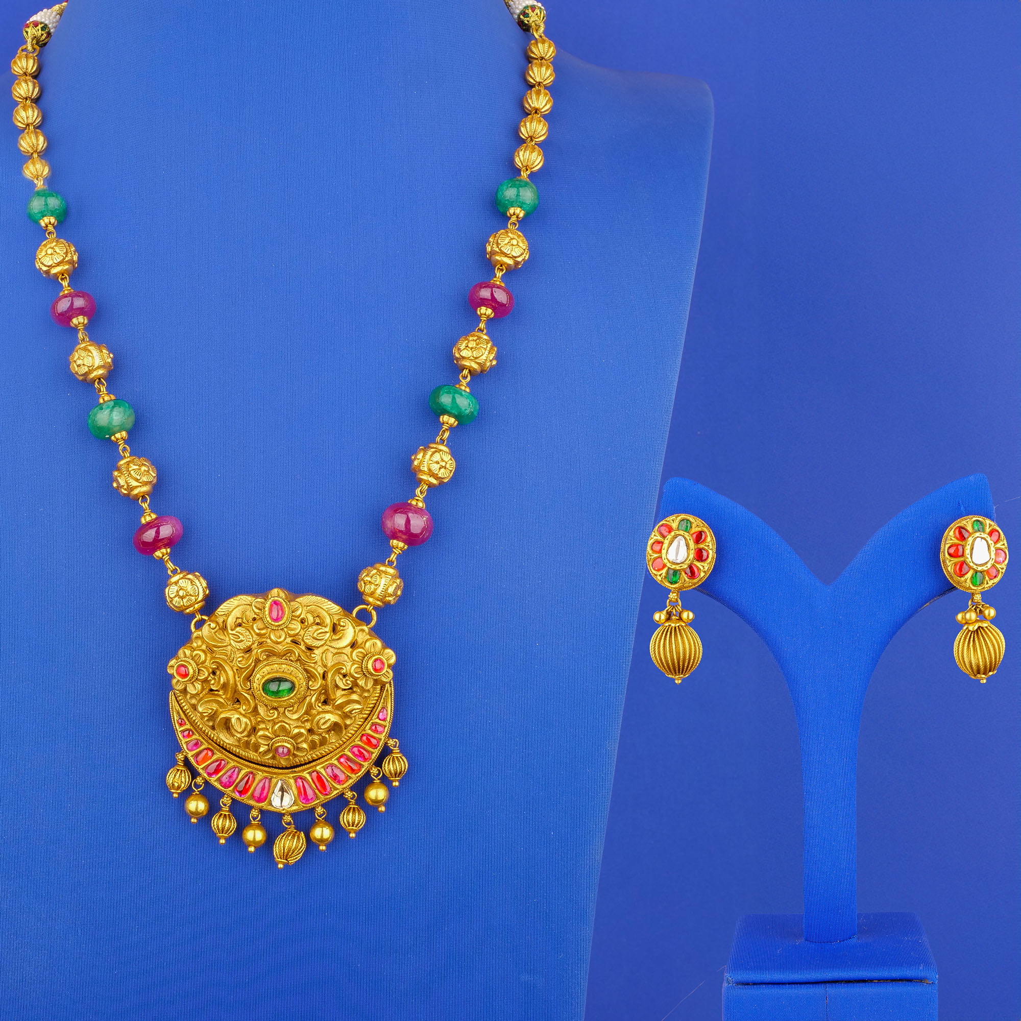 22K 'Antique' Polki Diamond NE Set