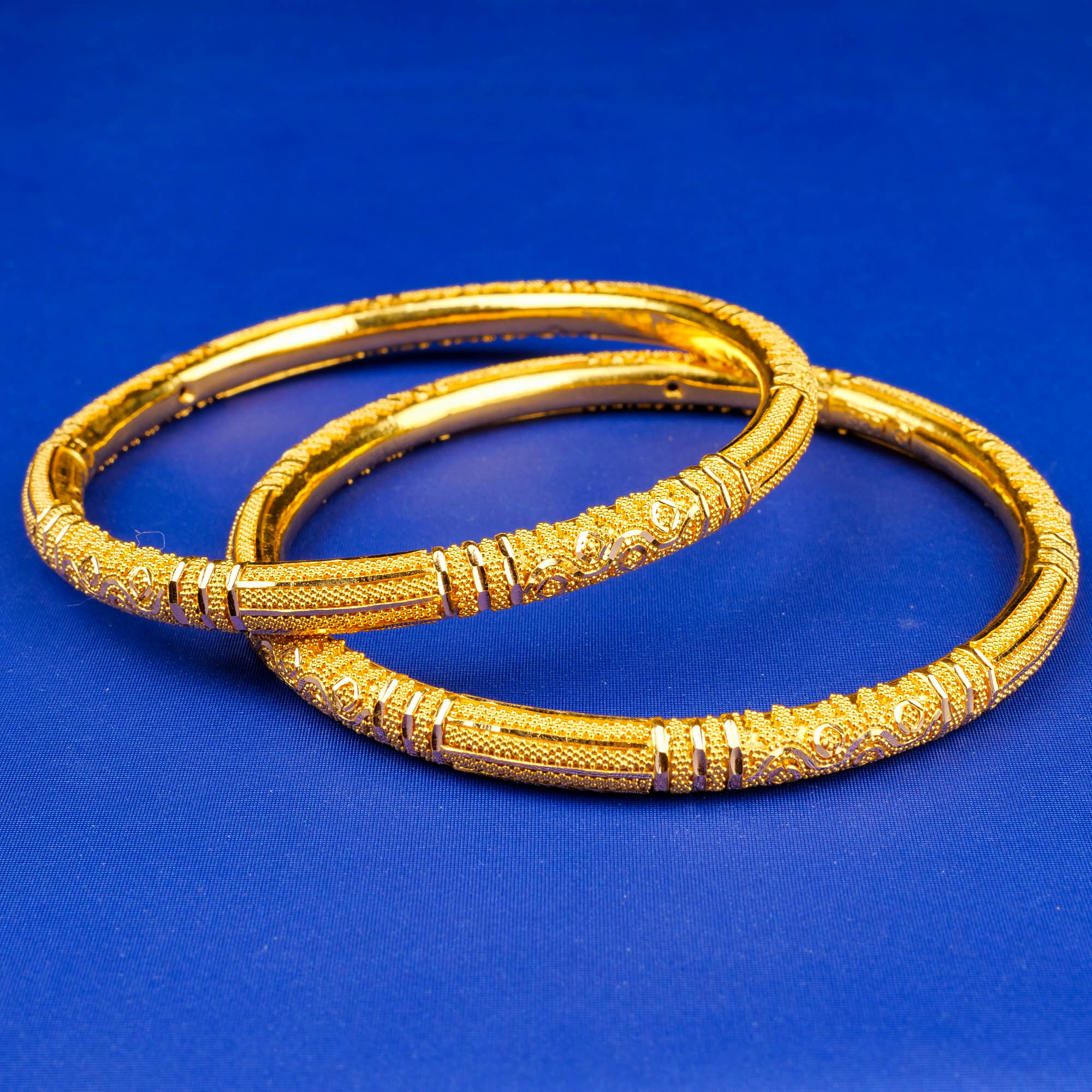 22K Gold Bangle