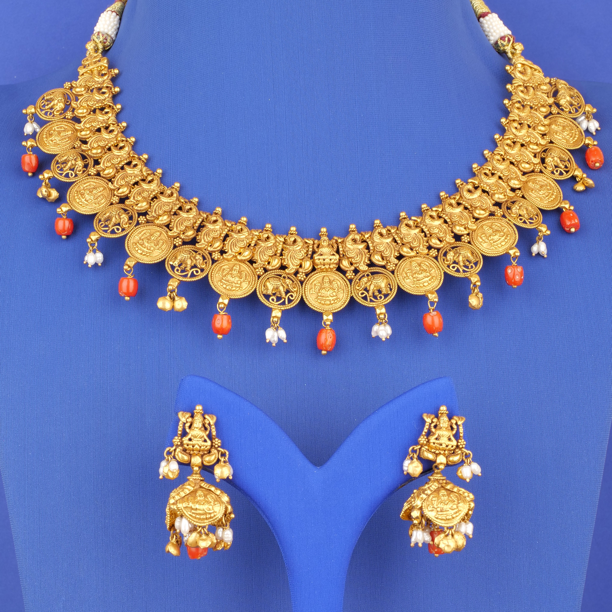 22k Gold 'Antique' NE Set