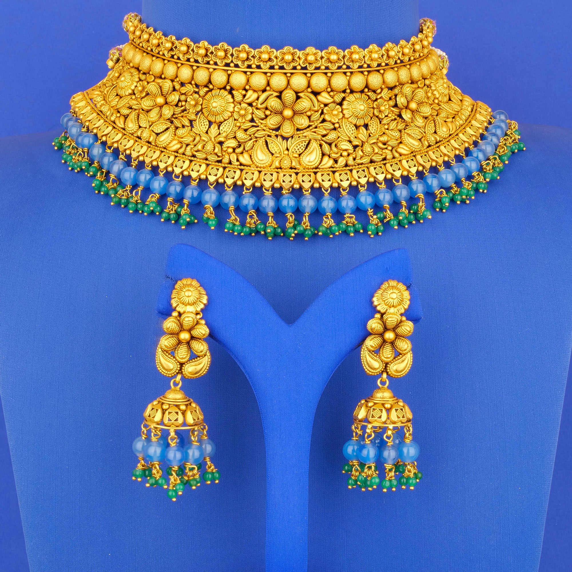 22K Gold 'Antique' NE Set