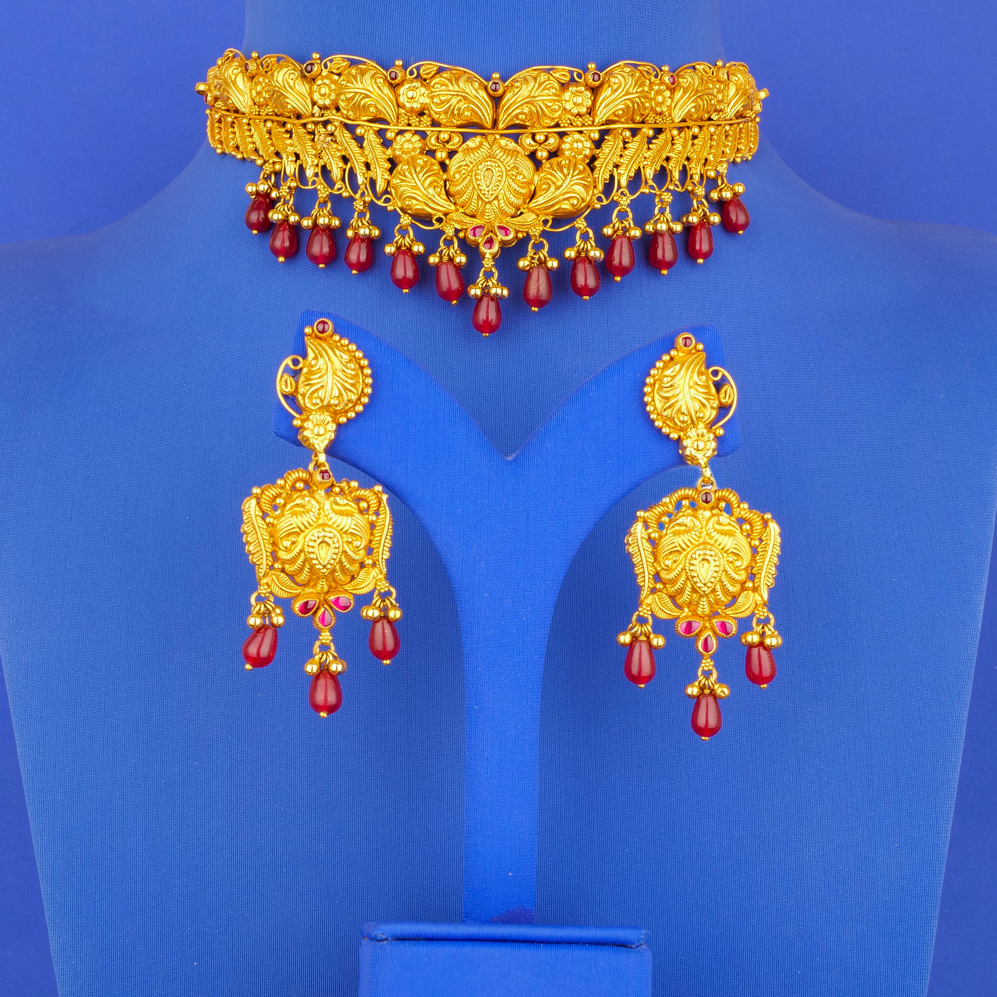 22K Gold 'Antique' NE Set